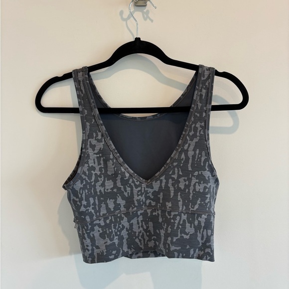 Lululemon Grey Patterned Power Pivot Tank - Picture 2 of 4